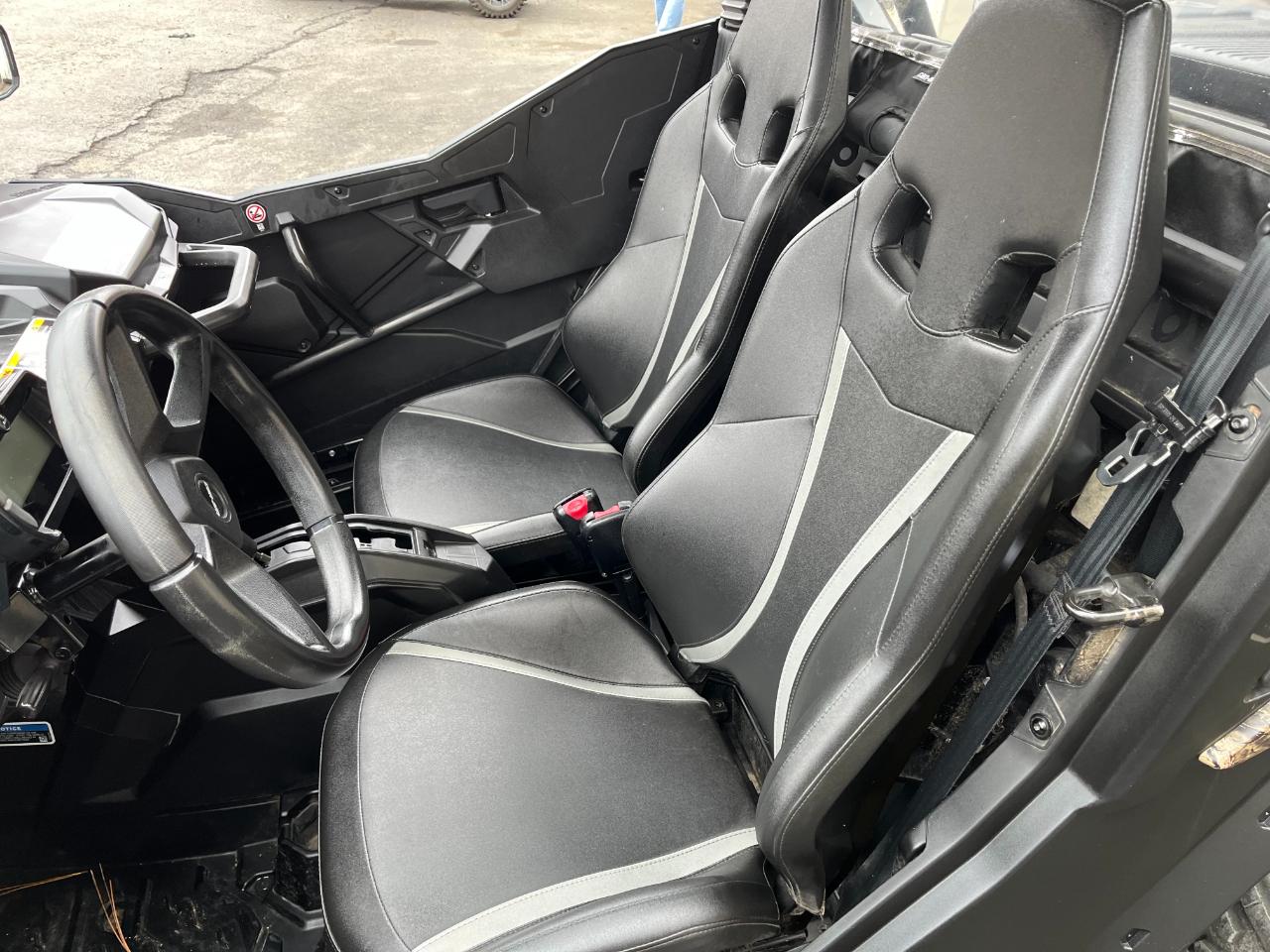 Can-Am Maverick  2021