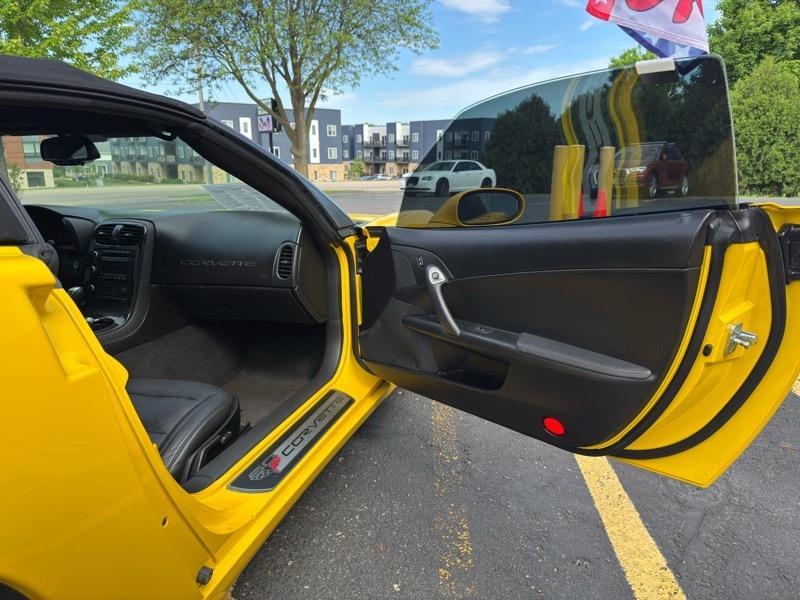 Chevrolet Corvette Standard Convertible 1LT 2013