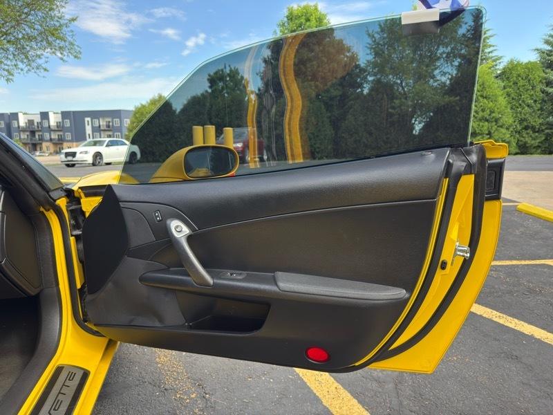 Chevrolet Corvette Standard Convertible 1LT 2013