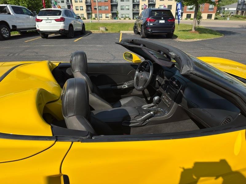 Chevrolet Corvette Standard Convertible 1LT 2013