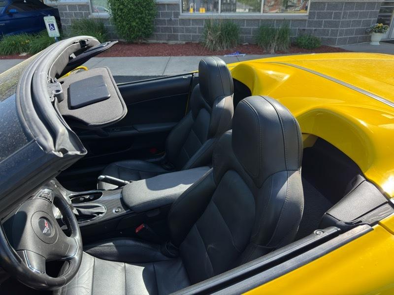 Chevrolet Corvette Standard Convertible 1LT 2013