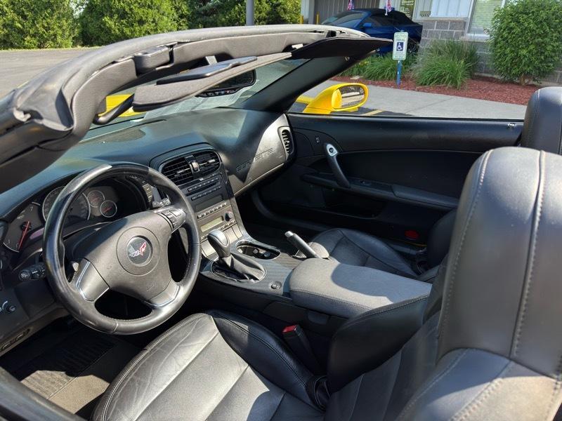 Chevrolet Corvette Standard Convertible 1LT 2013