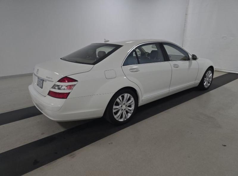 Mercedes-Benz S-Class S550 4MATIC 2009