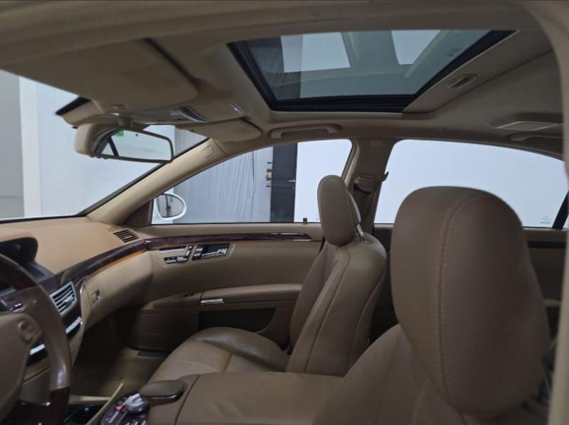 Mercedes-Benz S-Class S550 4MATIC 2009