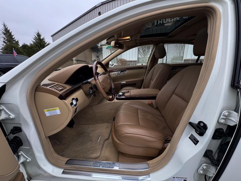 Mercedes-Benz S-Class S550 4MATIC 2009