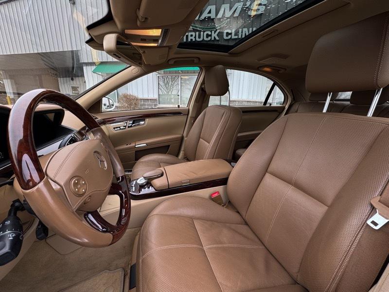 Mercedes-Benz S-Class S550 4MATIC 2009