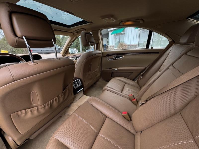 Mercedes-Benz S-Class S550 4MATIC 2009