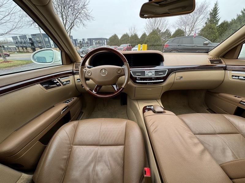 Mercedes-Benz S-Class S550 4MATIC 2009