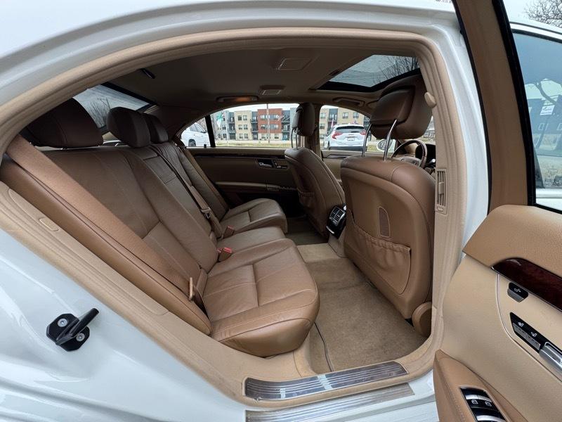 Mercedes-Benz S-Class S550 4MATIC 2009