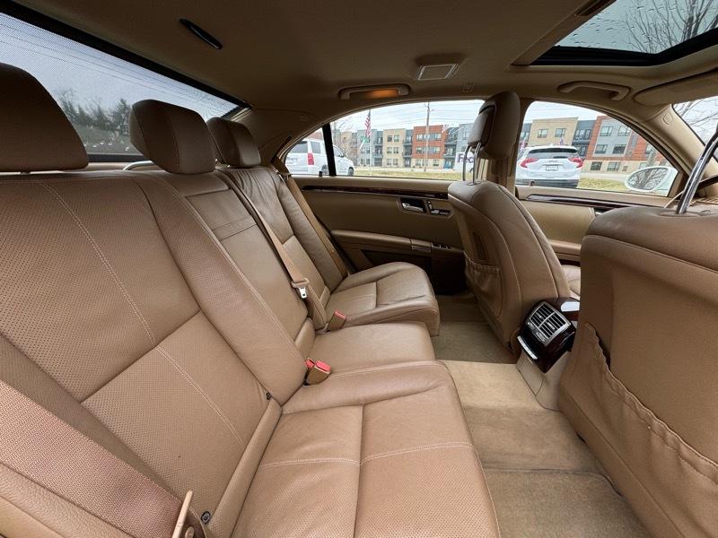 Mercedes-Benz S-Class S550 4MATIC 2009