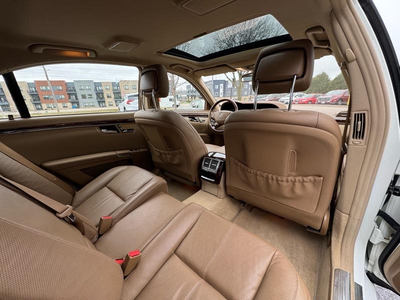 Mercedes-Benz S-Class S550 4MATIC 2009