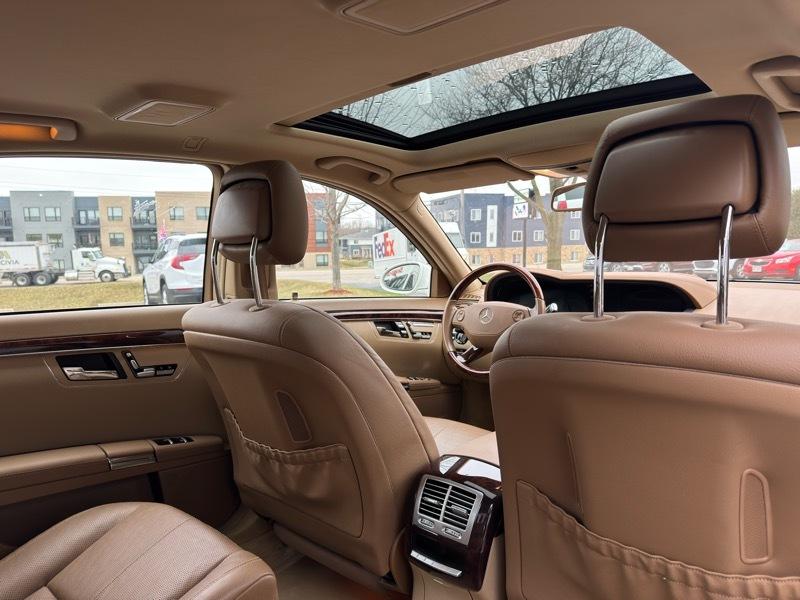 Mercedes-Benz S-Class S550 4MATIC 2009