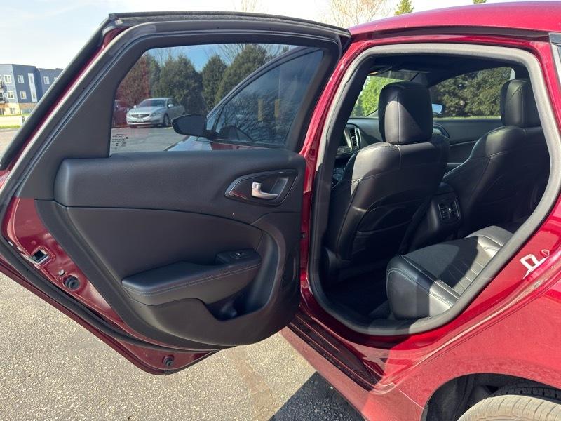 Chrysler 200 S AWD 2015