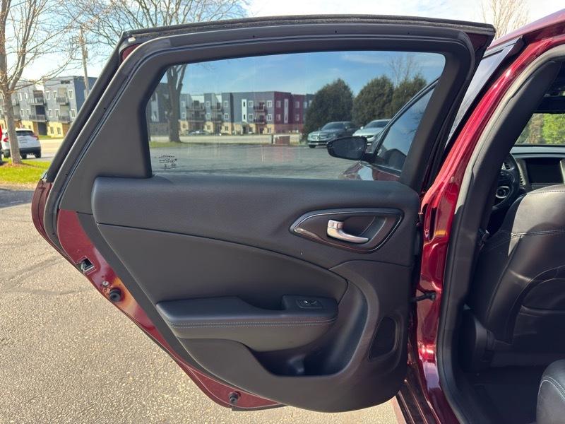 Chrysler 200 S AWD 2015