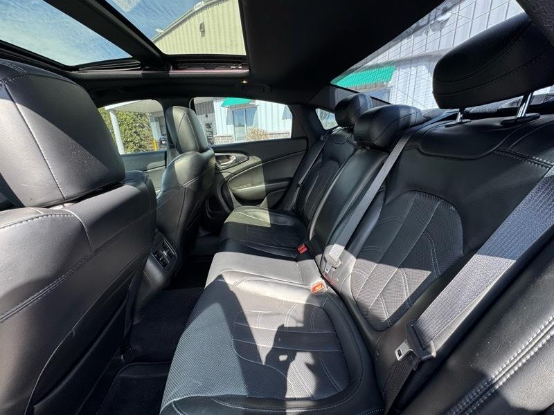 Chrysler 200 S AWD 2015