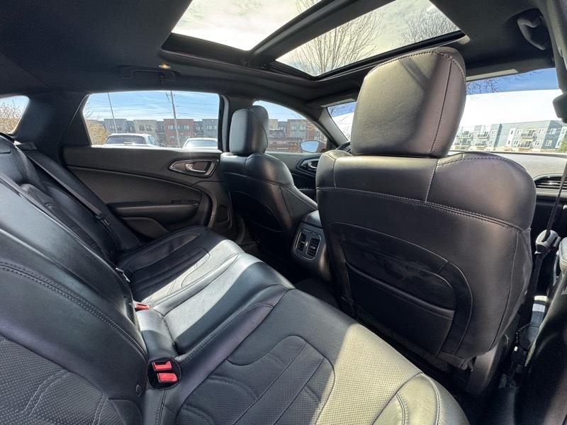 Chrysler 200 S AWD 2015