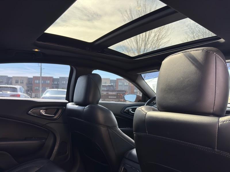 Chrysler 200 S AWD 2015