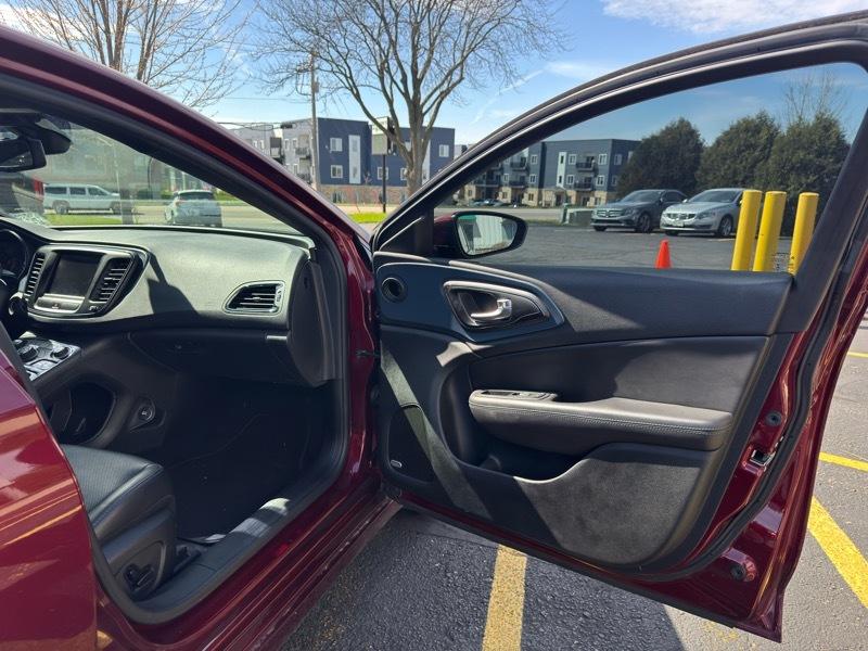 Chrysler 200 S AWD 2015