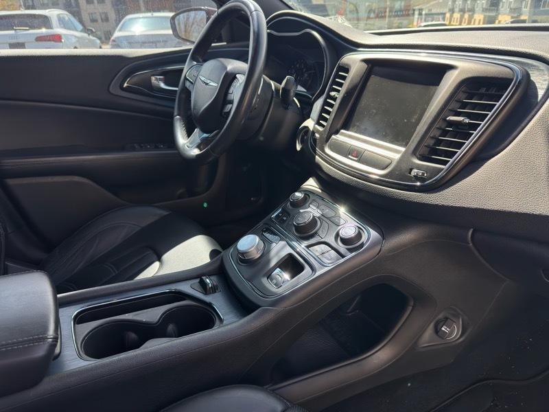 Chrysler 200 S AWD 2015