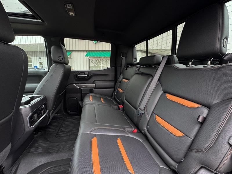 GMC Sierra 1500 AT4 Crew Cab Short Box 4WD 2019