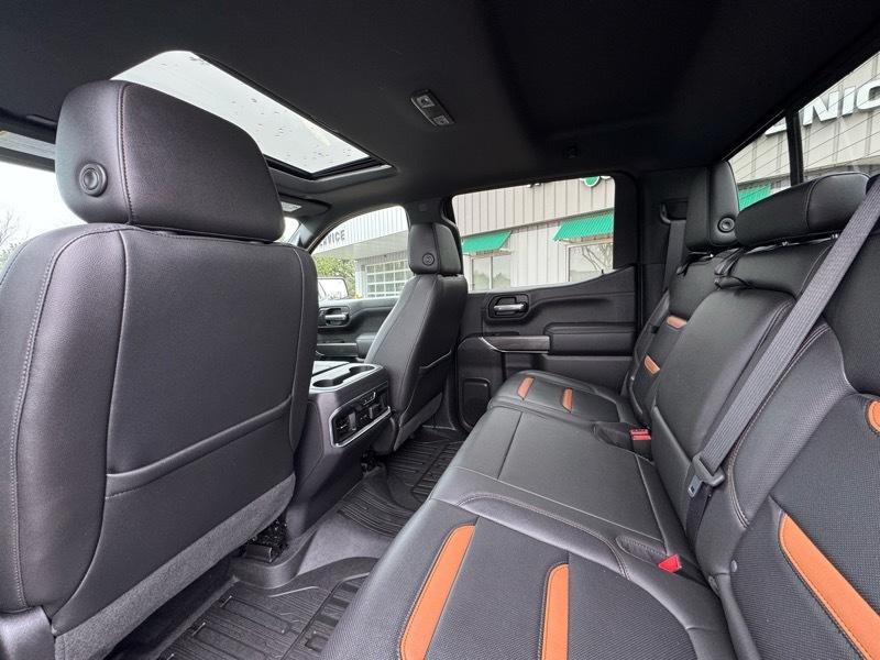 GMC Sierra 1500 AT4 Crew Cab Short Box 4WD 2019