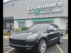 2015 Porsche Macan 