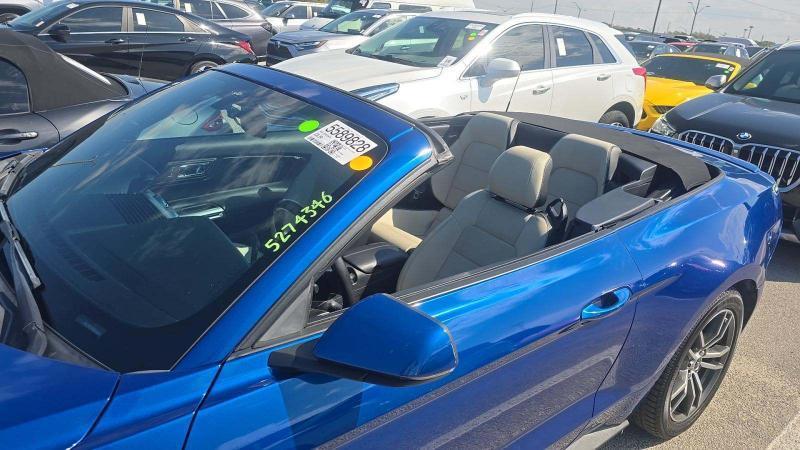 Ford Mustang GT convertible 2017