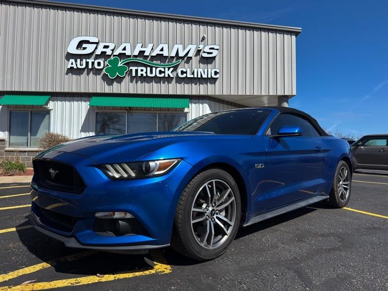 Ford Mustang GT convertible 2017