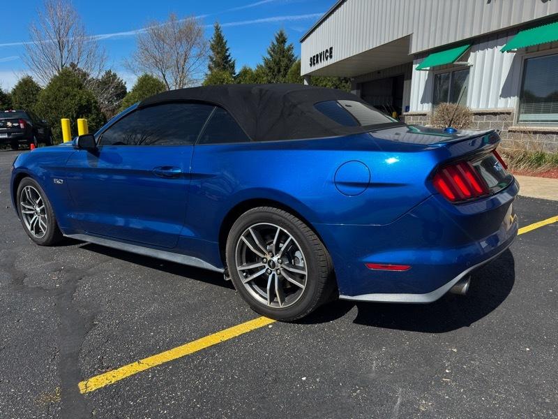 Ford Mustang GT convertible 2017