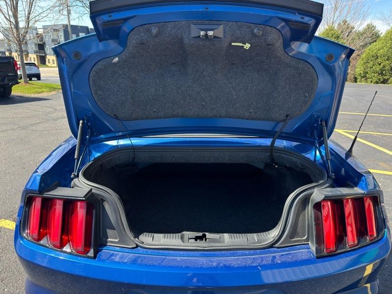 Ford Mustang GT convertible 2017