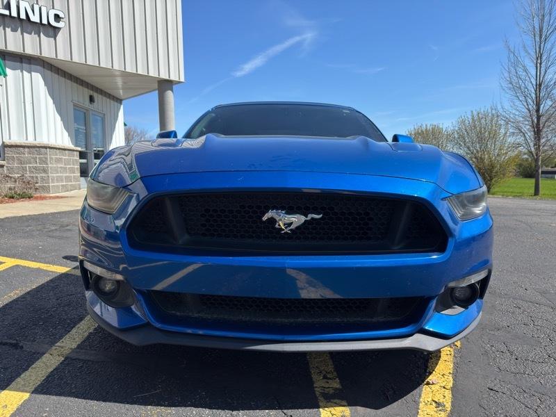 Ford Mustang GT convertible 2017