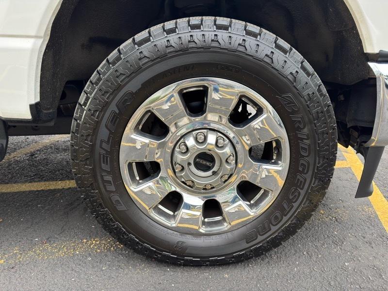 Ford F-350 SD King Ranch Crew Cab Long Bed 4WD 2023