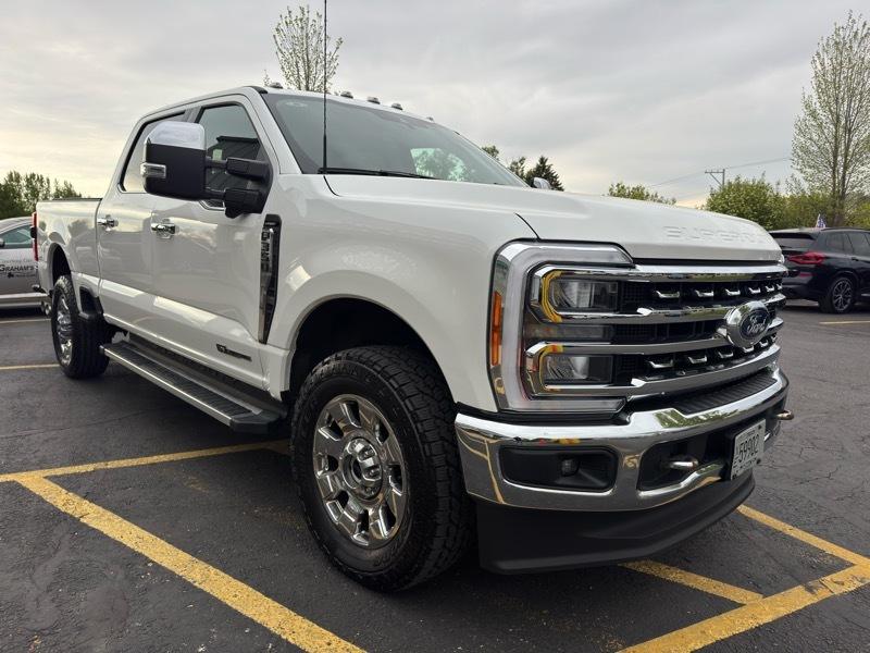 Ford F-350 SD King Ranch Crew Cab Long Bed 4WD 2023