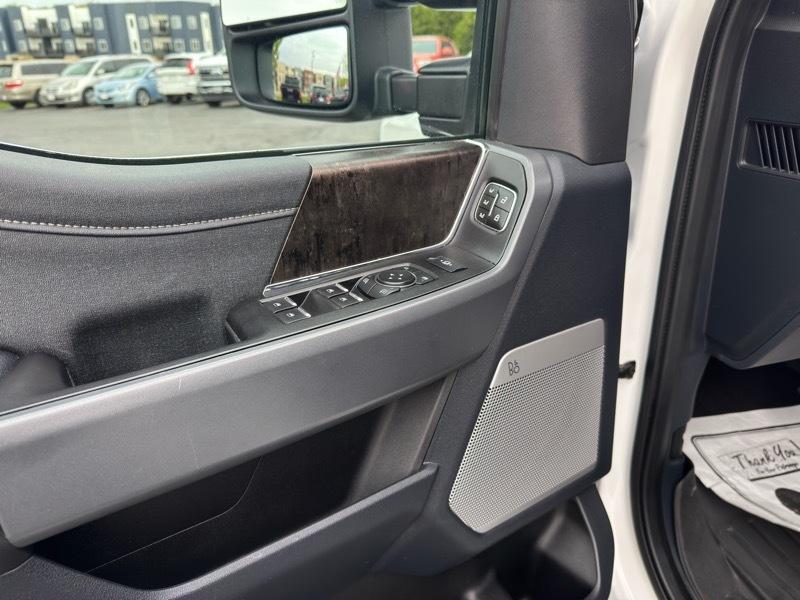 Ford F-350 SD King Ranch Crew Cab Long Bed 4WD 2023