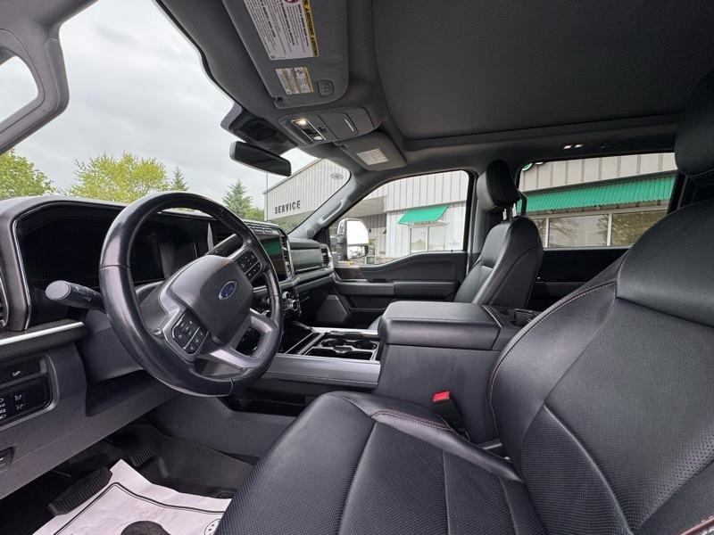 Ford F-350 SD King Ranch Crew Cab Long Bed 4WD 2023
