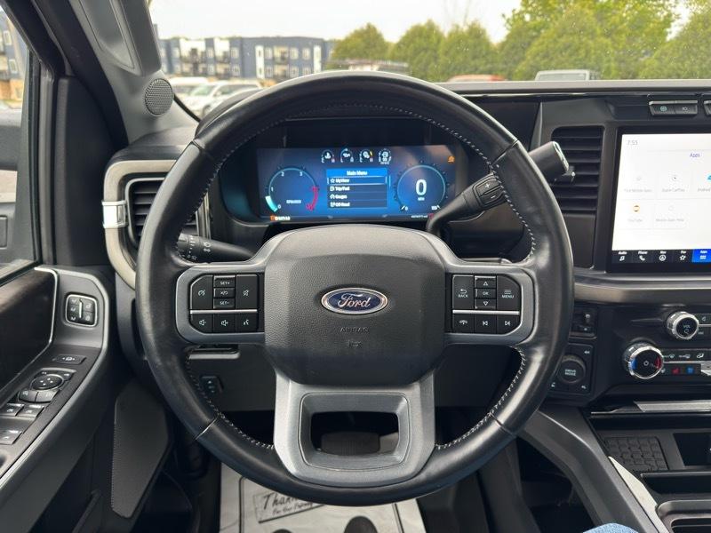 Ford F-350 SD King Ranch Crew Cab Long Bed 4WD 2023