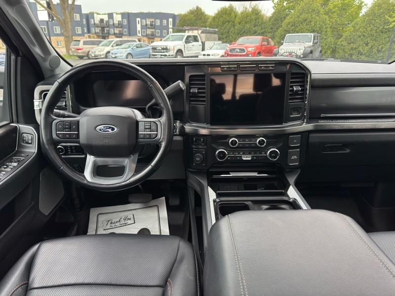 Ford F-350 SD King Ranch Crew Cab Long Bed 4WD 2023