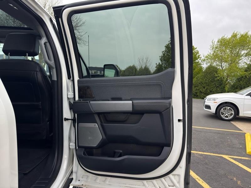 Ford F-350 SD King Ranch Crew Cab Long Bed 4WD 2023