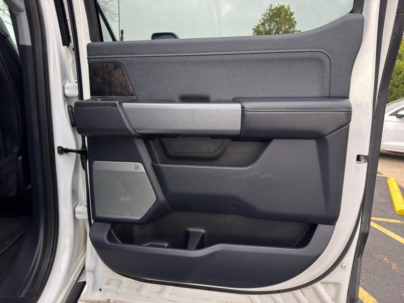 Ford F-350 SD King Ranch Crew Cab Long Bed 4WD 2023