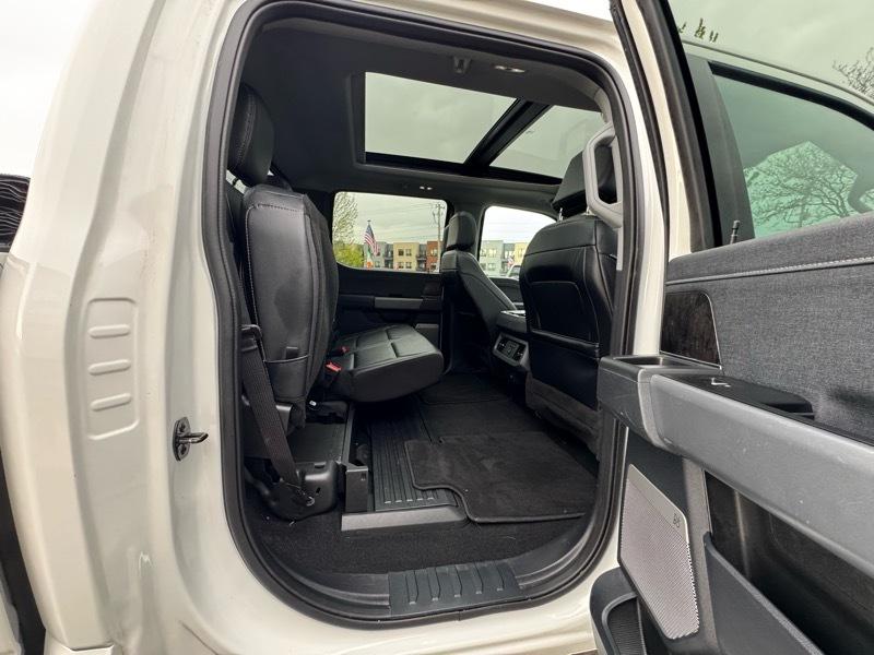 Ford F-350 SD King Ranch Crew Cab Long Bed 4WD 2023