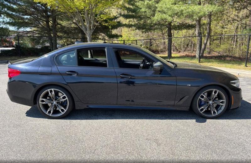 BMW 5-Series M550i xDrive 2020