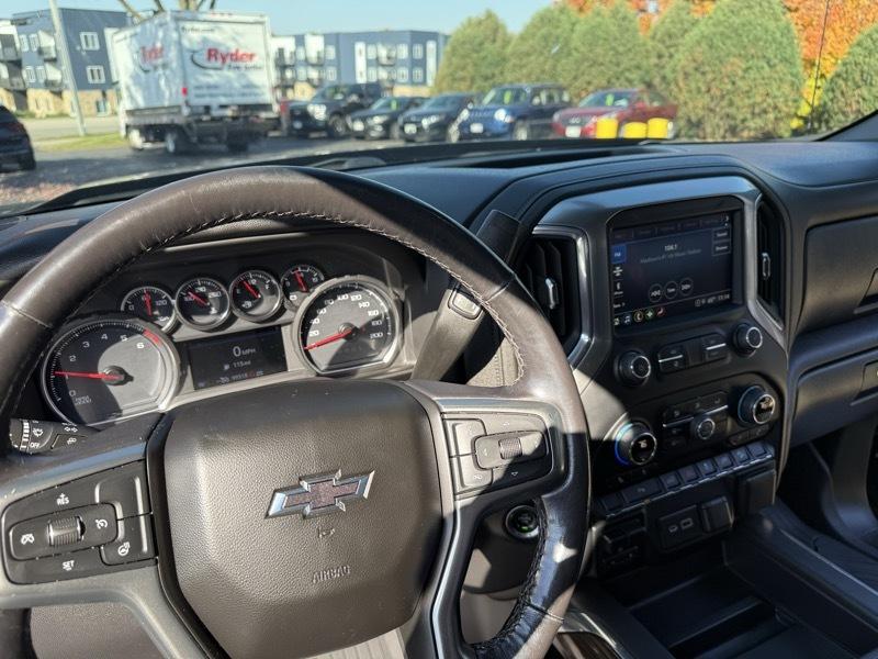 Chevrolet Silverado 1500 Limited LT Trail Boss Crew Cab Long Box 4WD 2022