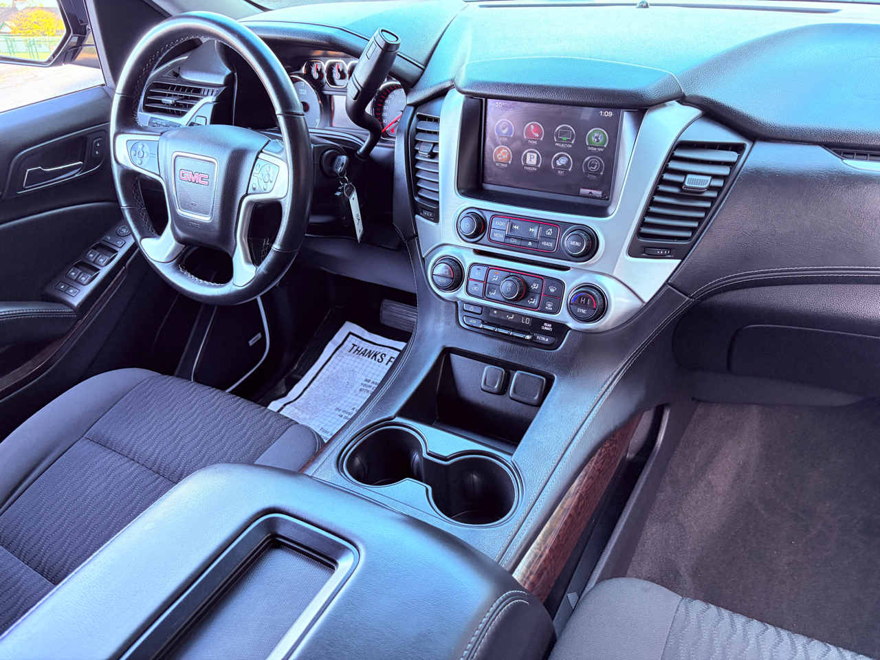 GMC Yukon 4WD 4dr SLE 2016