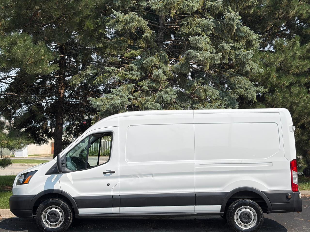 Ford Transit Van T-250 148" Med Rf 9000 GVWR Sliding RH Dr 2019