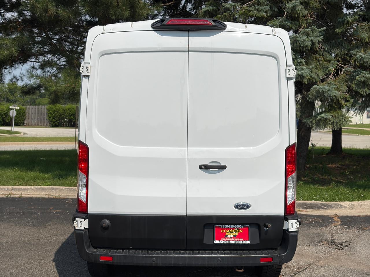 Ford Transit Van T-250 148" Med Rf 9000 GVWR Sliding RH Dr 2019