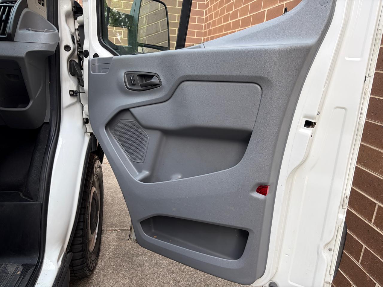 Ford Transit Van T-250 148" Med Rf 9000 GVWR Sliding RH Dr 2019