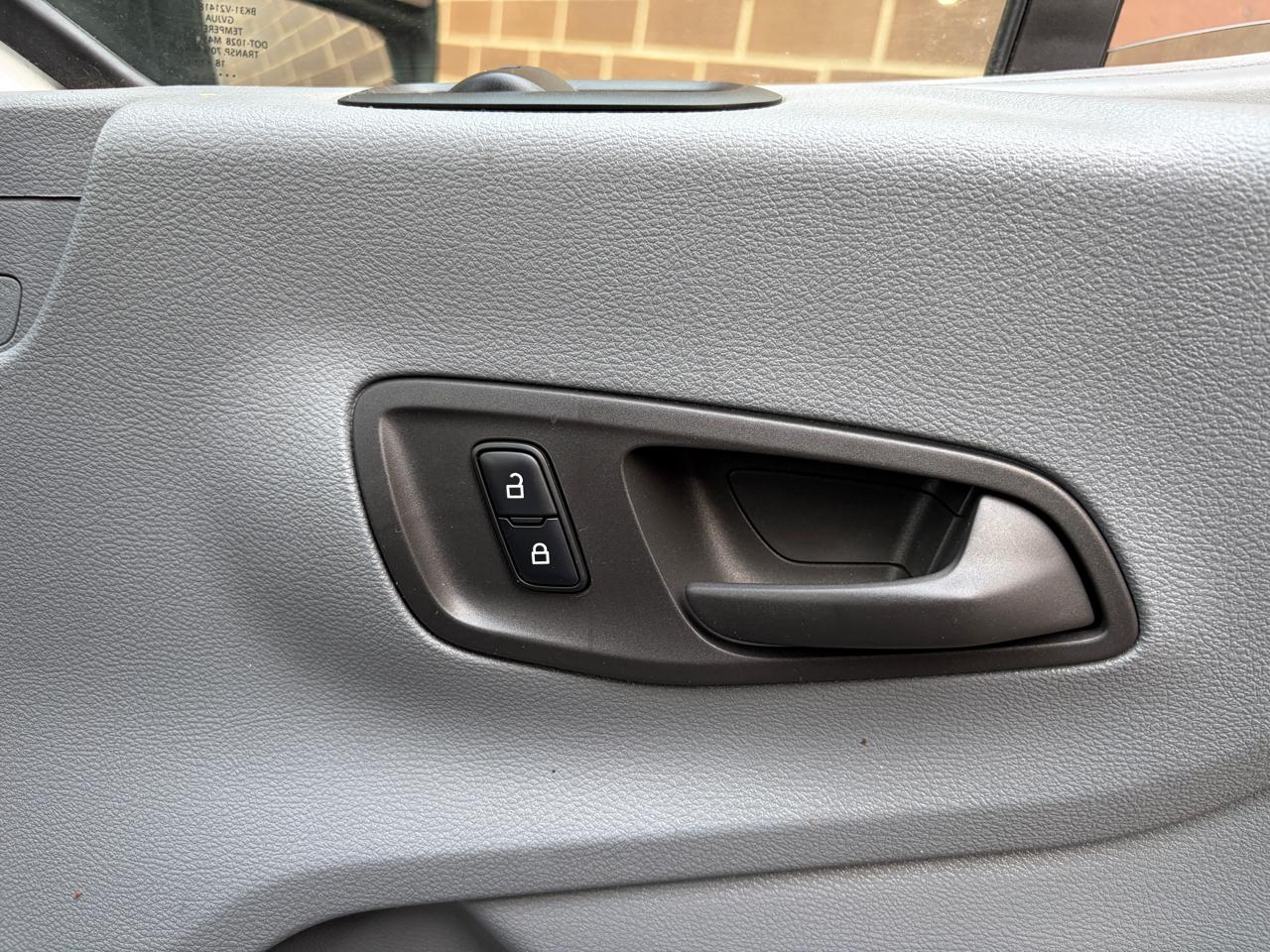 Ford Transit Van T-250 148" Med Rf 9000 GVWR Sliding RH Dr 2019