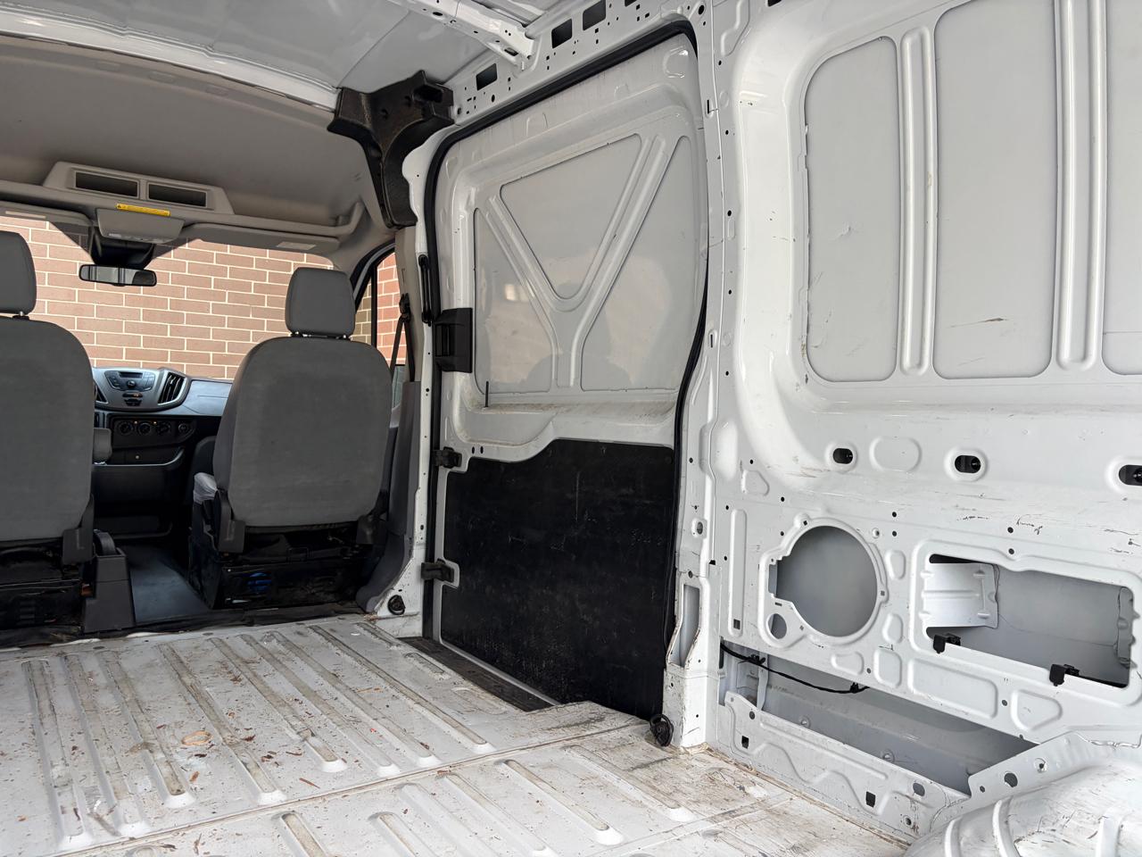 Ford Transit Van T-250 148" Med Rf 9000 GVWR Sliding RH Dr 2019