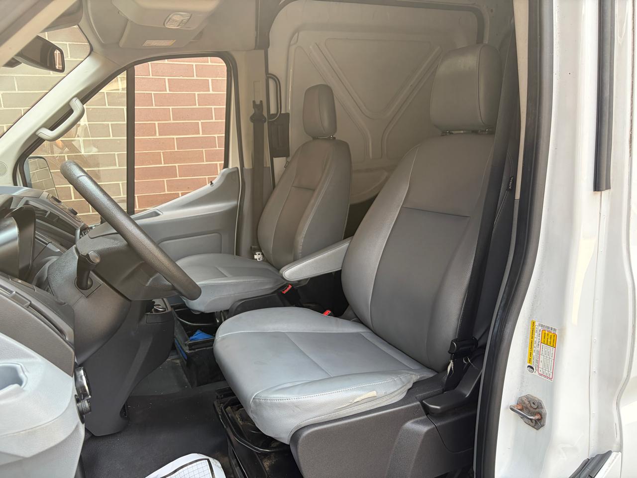 Ford Transit Van T-250 148" Med Rf 9000 GVWR Sliding RH Dr 2019