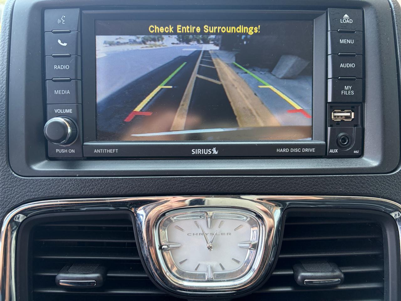 Chrysler Town & Country 4dr Wgn Touring 2016